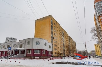 Трехкомнатная квартира на Стачек в Асбесте - asbest.yutvil.ru - фото 1